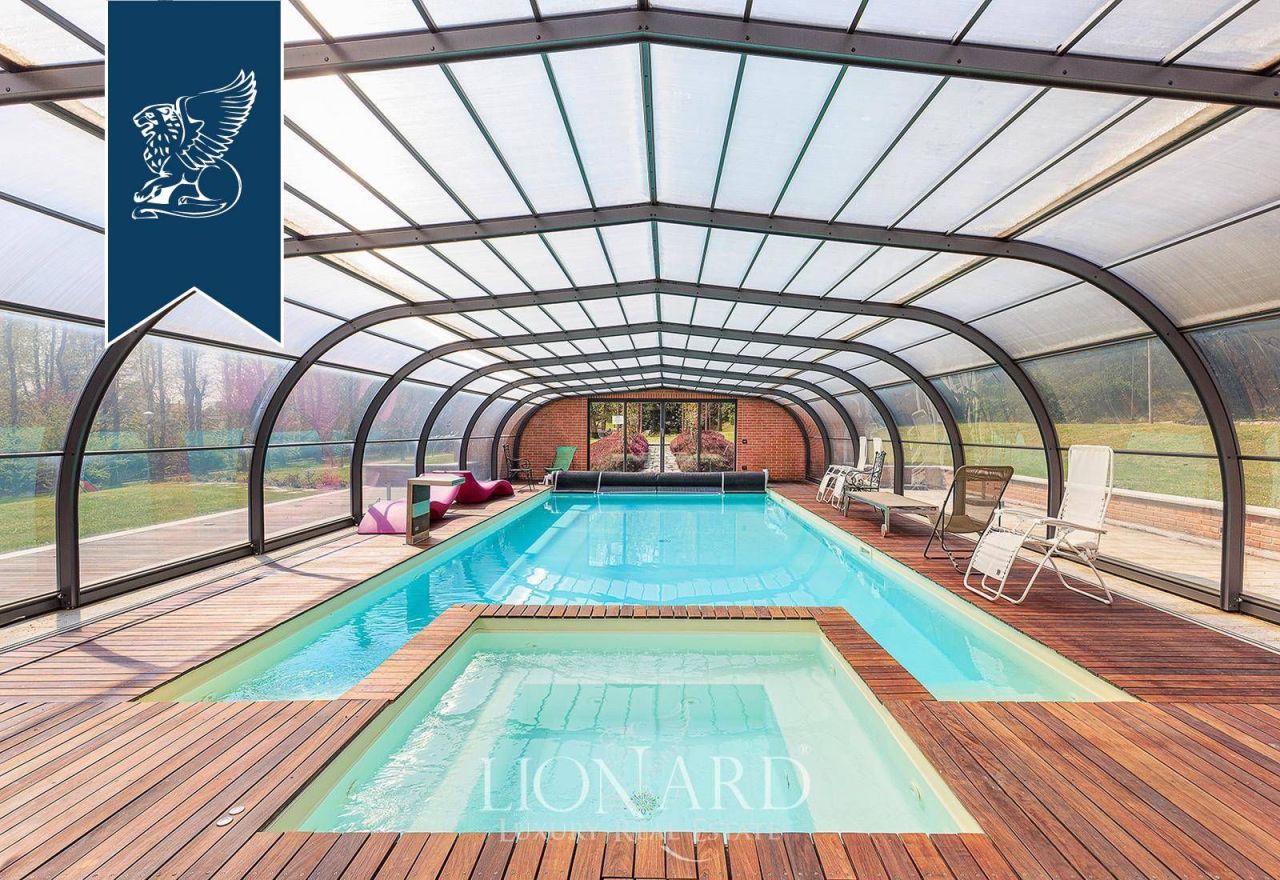 Вилла в Эрбе, Италия, 2 520 м² - фото 6