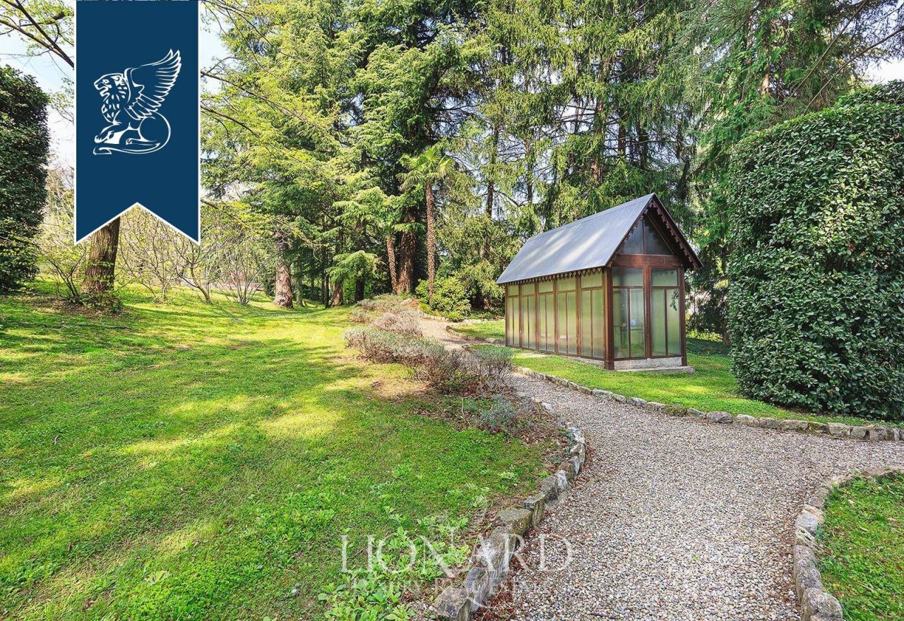 Вилла в Эрбе, Италия, 2 520 м² - фото 7