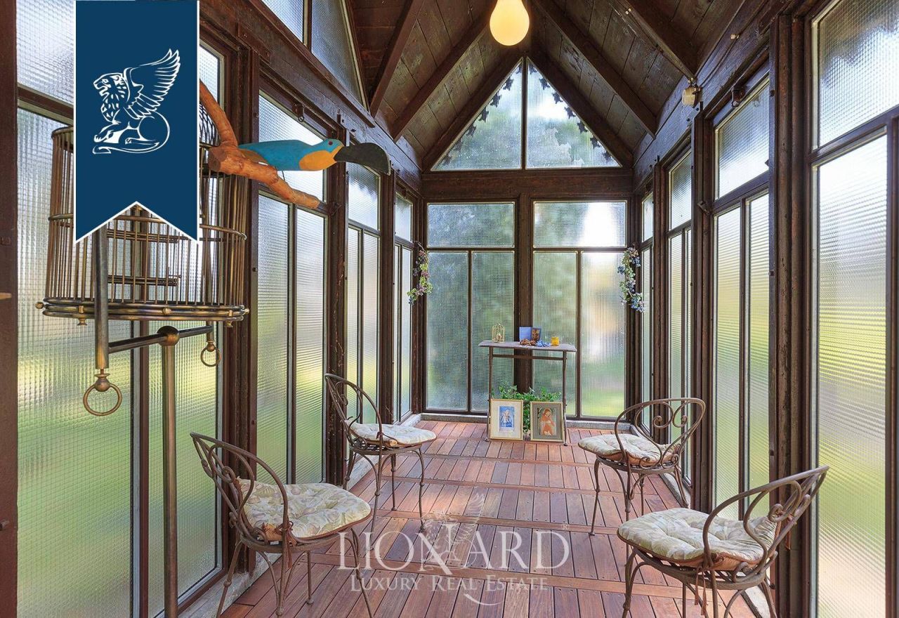 Вилла в Эрбе, Италия, 2 520 м² - фото 8