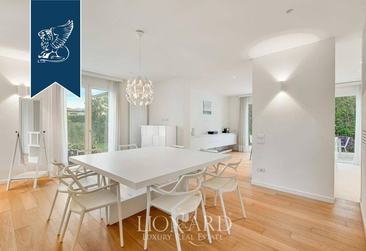 Вилла в Форте деи Марми, Италия, 250 м² - фото 10