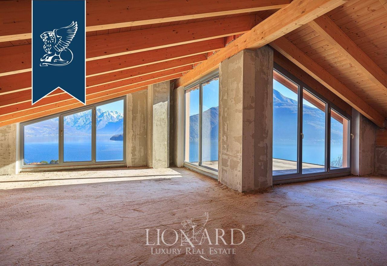 Вилла в Пьянелло-дель-Ларио, Италия, 350 м² - фото 10