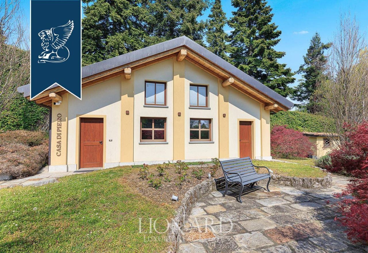 Вилла в Эрбе, Италия, 2 520 м² - фото 12