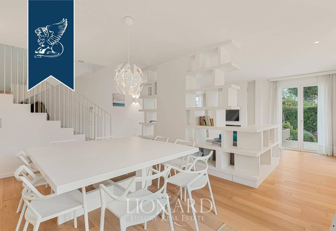 Вилла в Форте деи Марми, Италия, 250 м² - фото 12