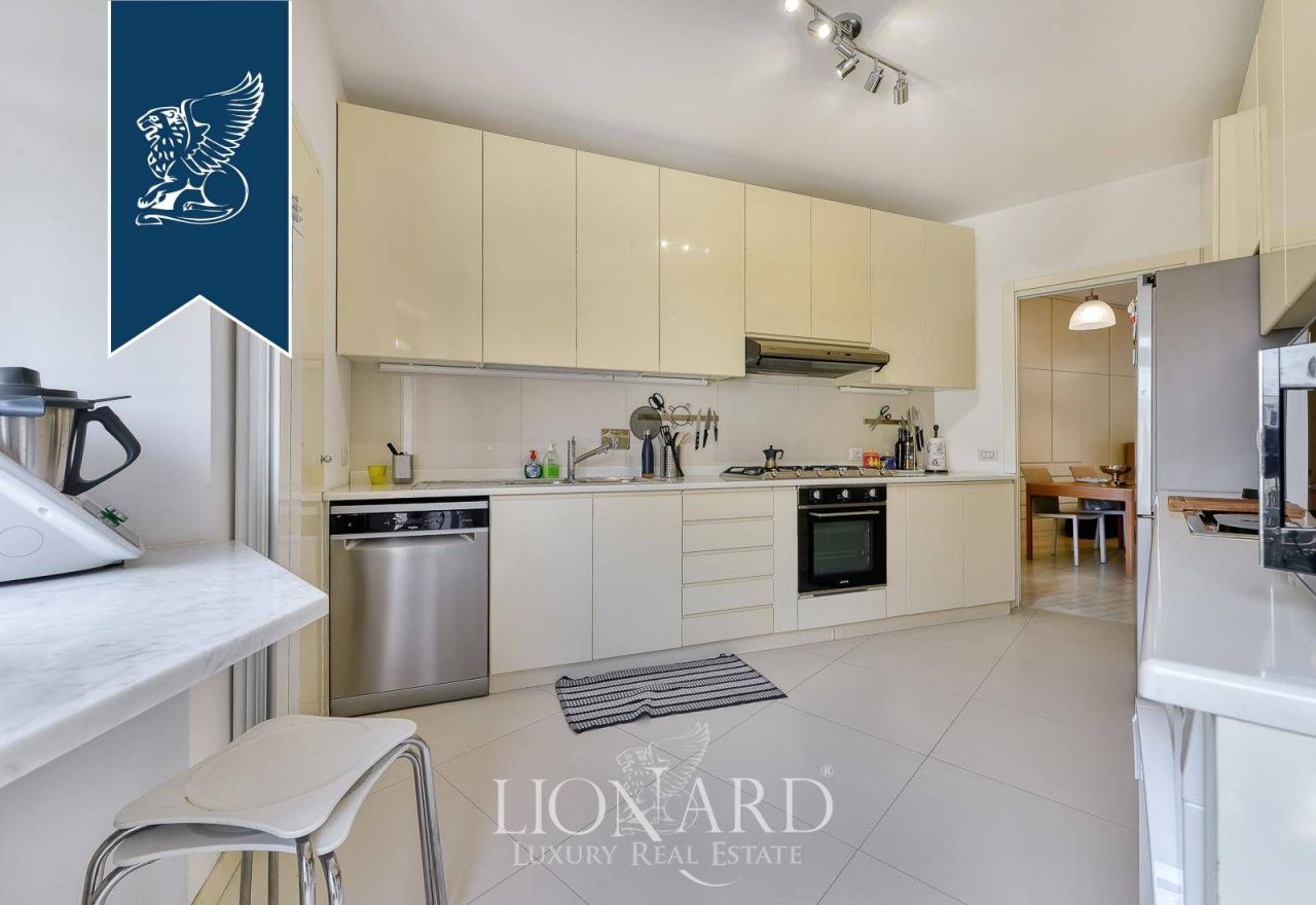 Апартаменты в Риме, Италия, 310 м² - фото 16