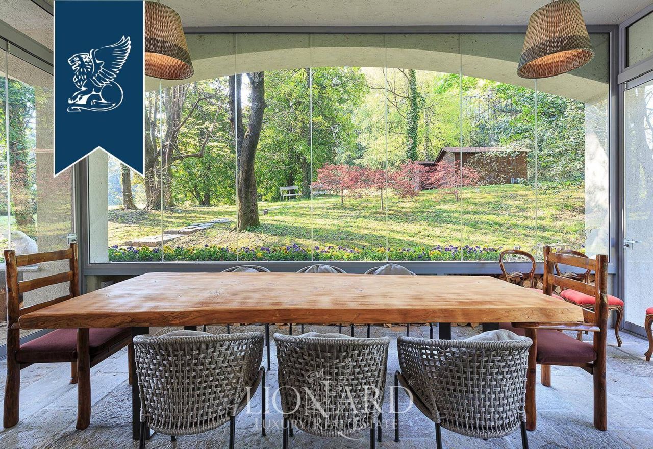 Вилла в Эрбе, Италия, 2 520 м² - фото 18