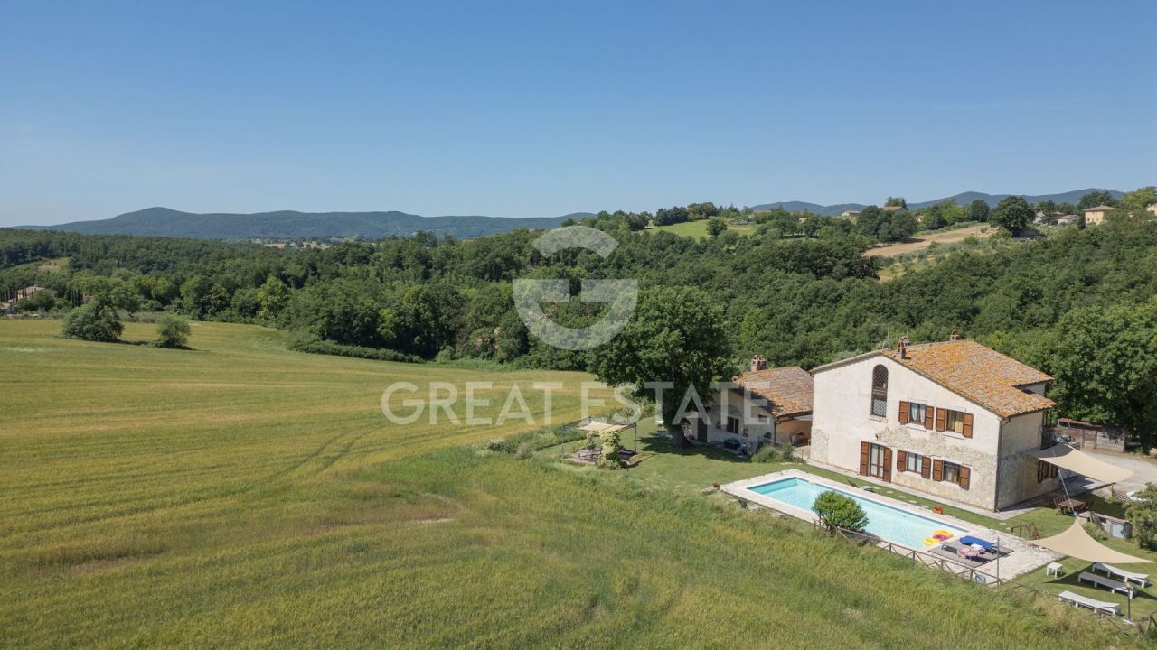 Дом Avigliano Umbro, Италия, 307.1 м² - фото 1