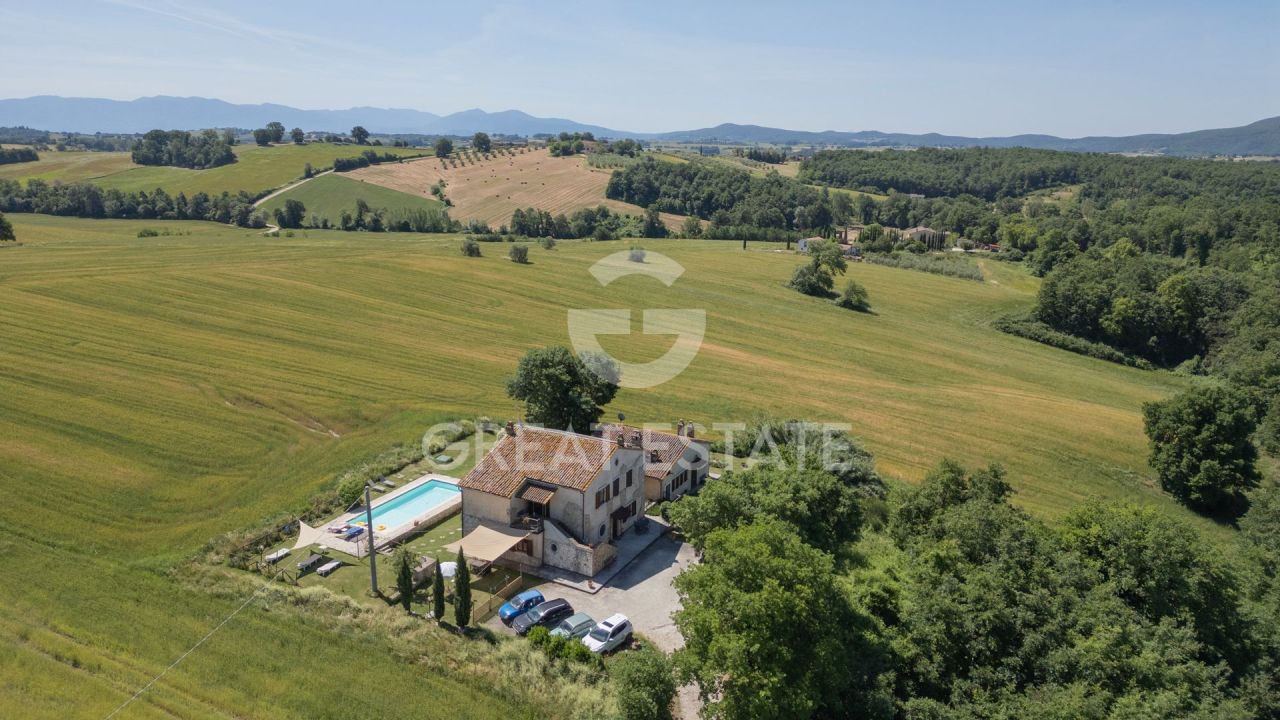 Дом Avigliano Umbro, Италия, 307.1 м² - фото 4