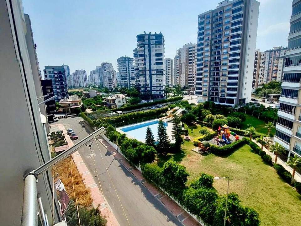 Квартира в Мерсине, Турция, 180 м² - фото 1