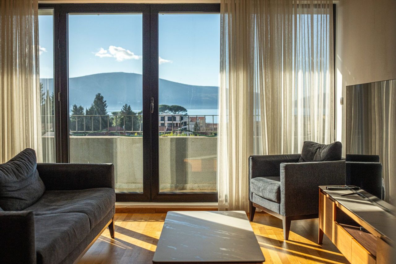 Пентхаус в Тивате, Черногория, 129 м² - фото 1
