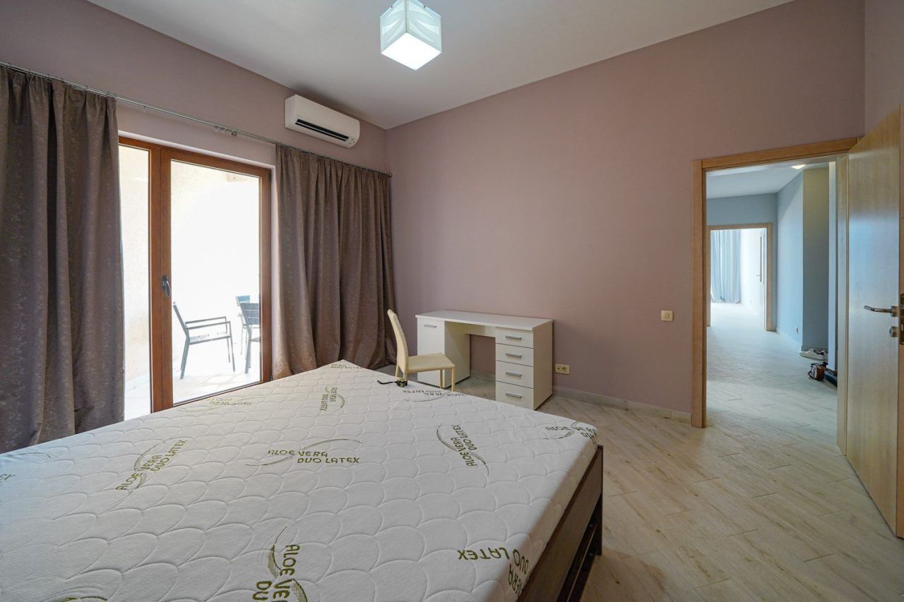 Квартира в Бечичи, Черногория, 96 м² - фото 11