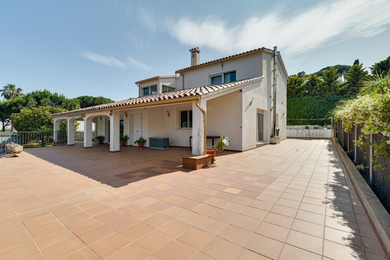 Дом на Коста-Брава, Испания, 397 м² - фото 6