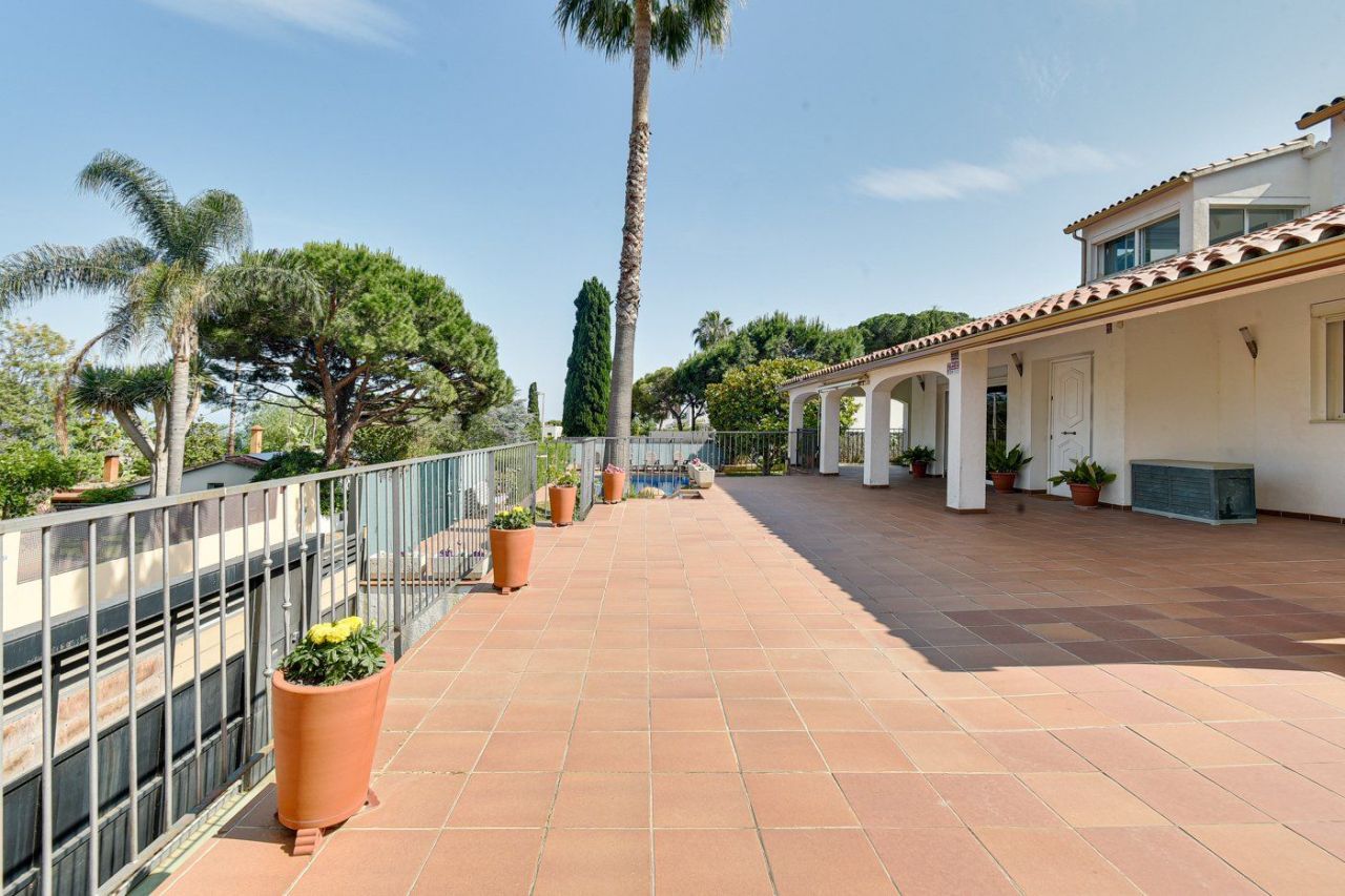 Дом на Коста-Брава, Испания, 397 м² - фото 7