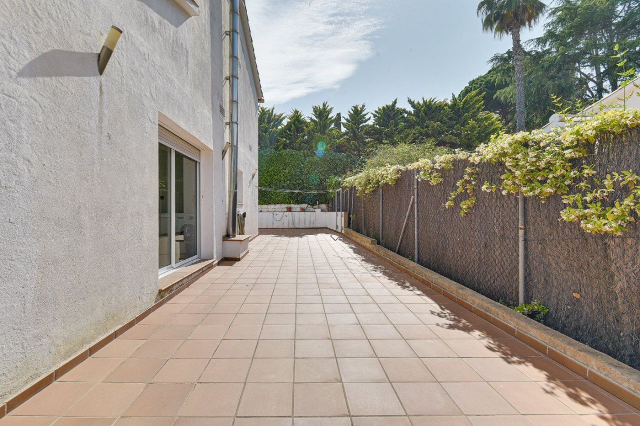 Дом на Коста-Брава, Испания, 397 м² - фото 9