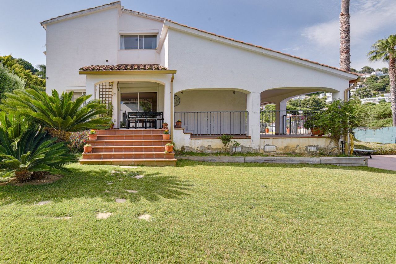 Дом на Коста-Брава, Испания, 397 м² - фото 16