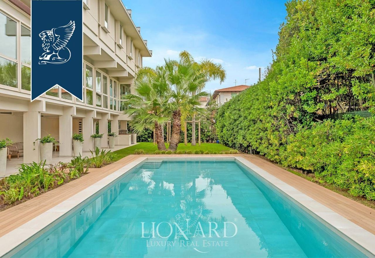 Вилла в Пьетрасанте, Италия, 640 м² - фото 2