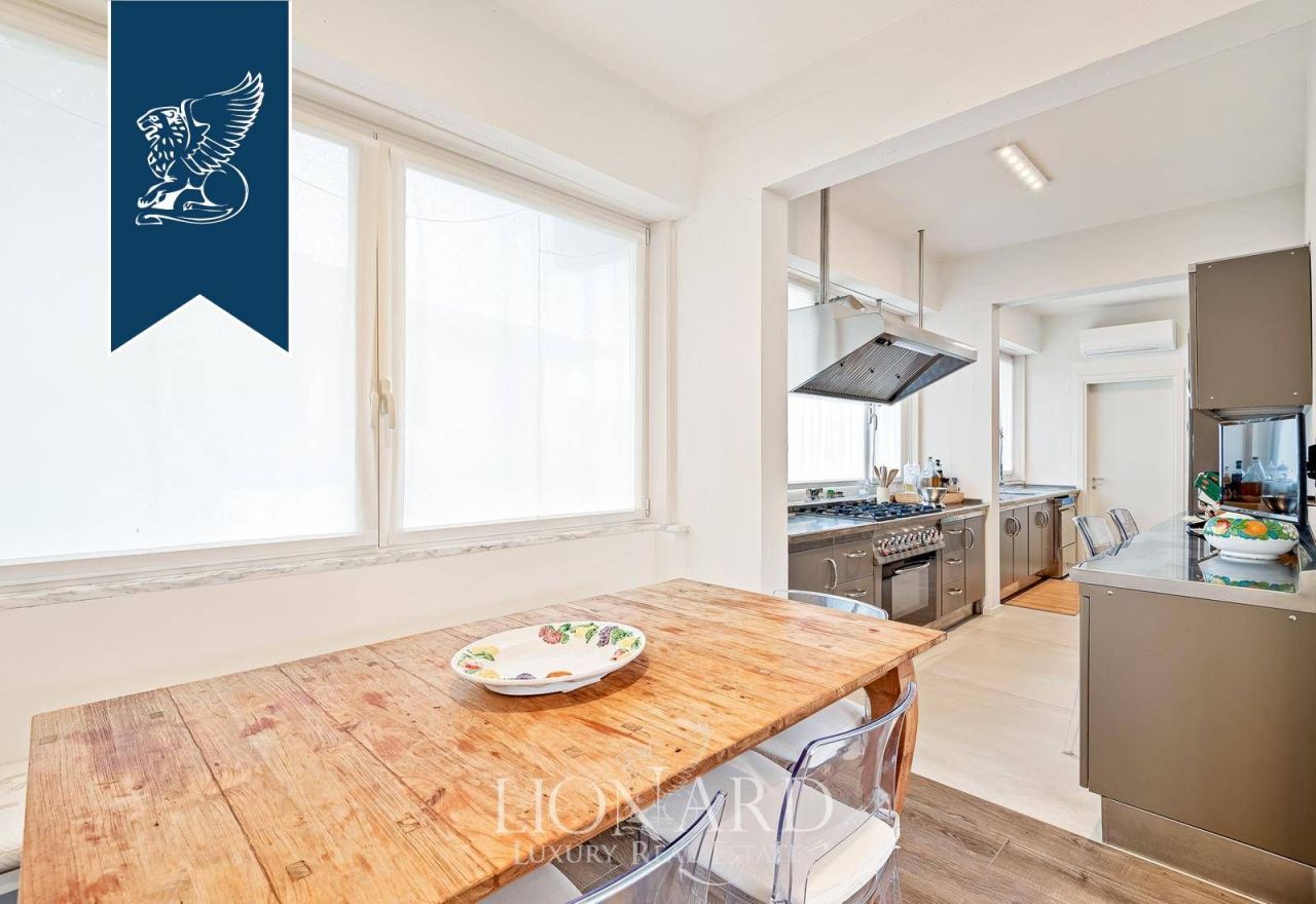 Вилла в Пьетрасанте, Италия, 640 м² - фото 10