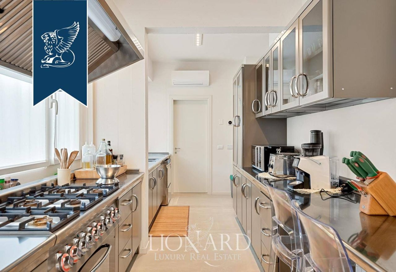 Вилла в Пьетрасанте, Италия, 640 м² - фото 11