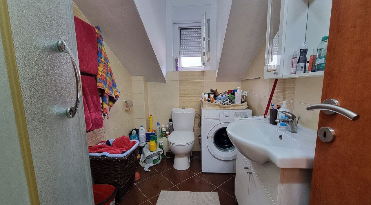 Квартира в Тивате, Черногория, 99 м² - фото 15