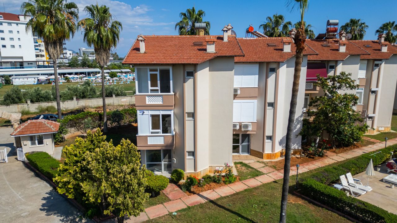 Коттедж в Алании, Турция, 250 м² - фото 1