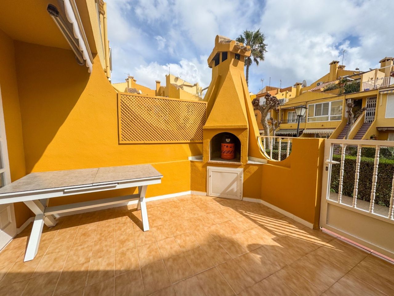 Апартаменты в Торревьехе, Испания, 80 м² - фото 1
