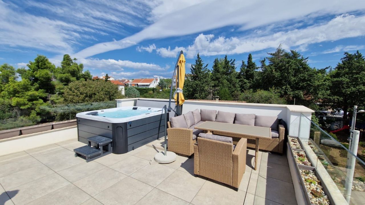 Апартаменты в Задаре, Хорватия, 105 м² - фото 1