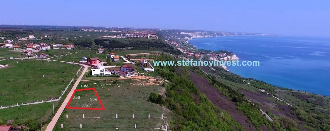 Земля в Тополе, Болгария, 830 м² - фото 1