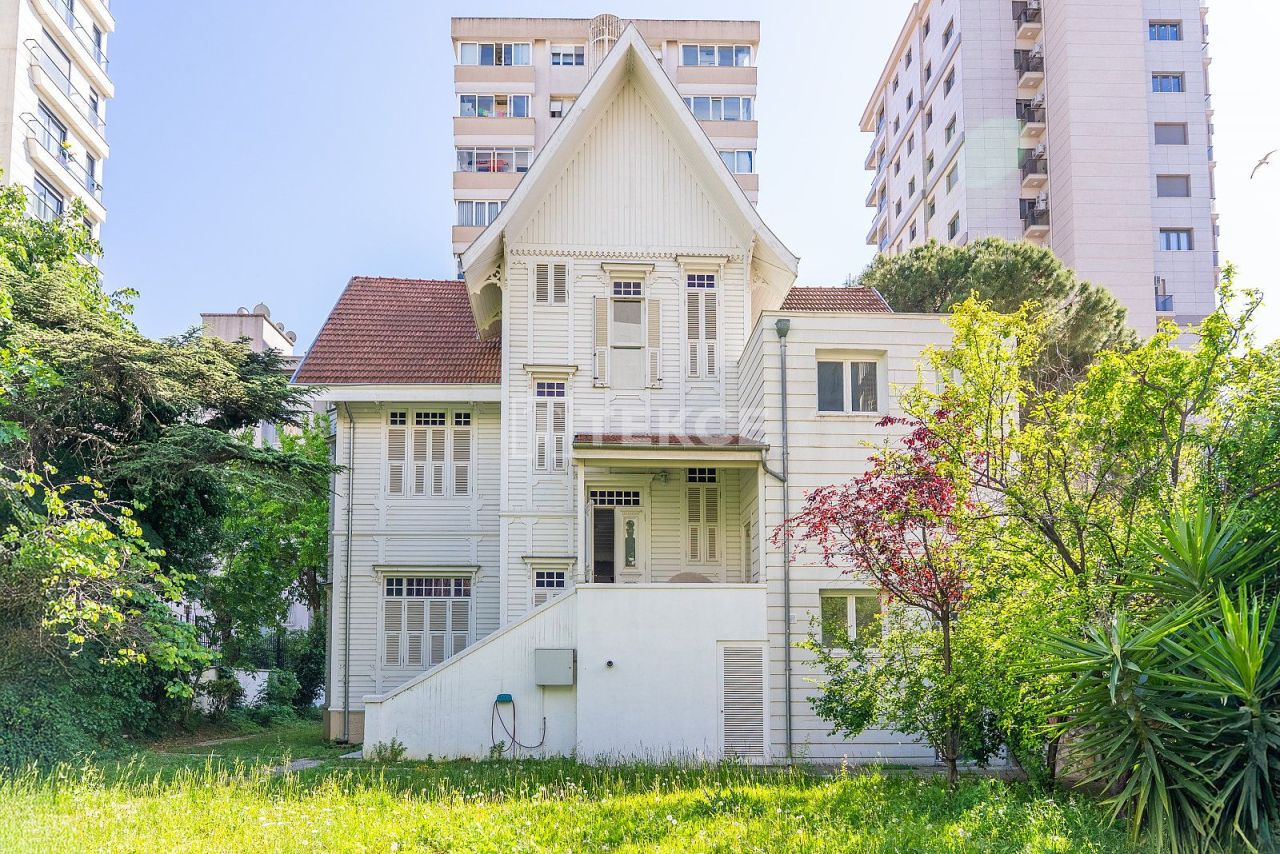 Особняк в Стамбуле, Турция, 544 м² - фото 1