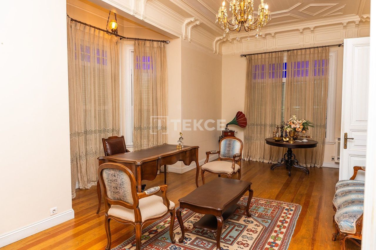 Особняк в Стамбуле, Турция, 544 м² - фото 8