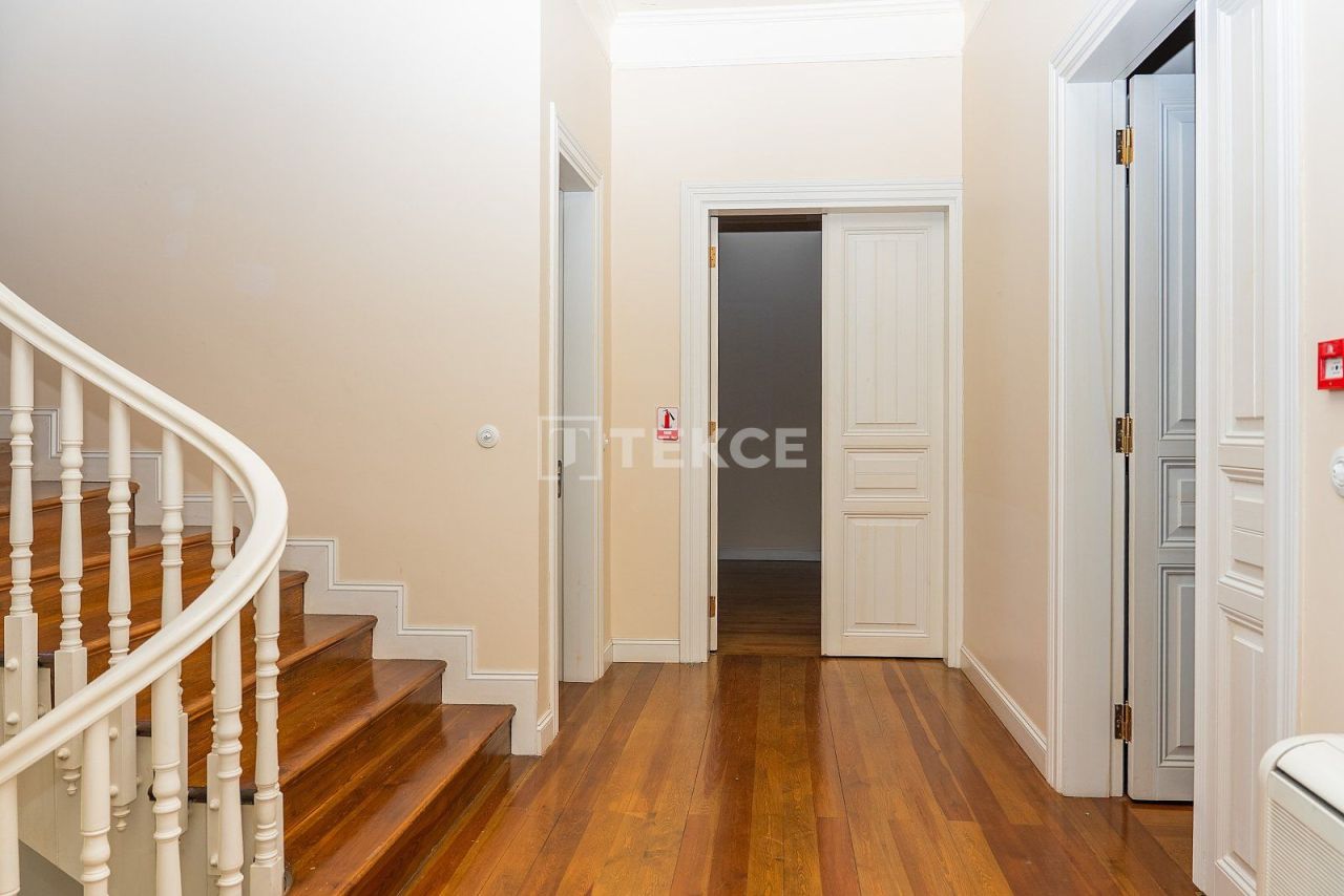Особняк в Стамбуле, Турция, 544 м² - фото 13