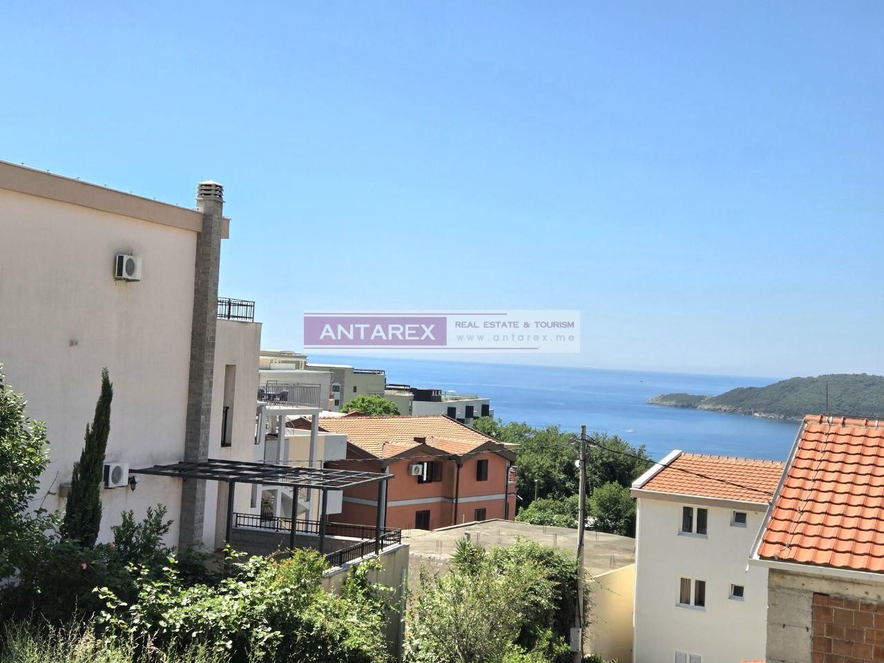 Апартаменты в Бечичи, Черногория, 53 м² - фото 1