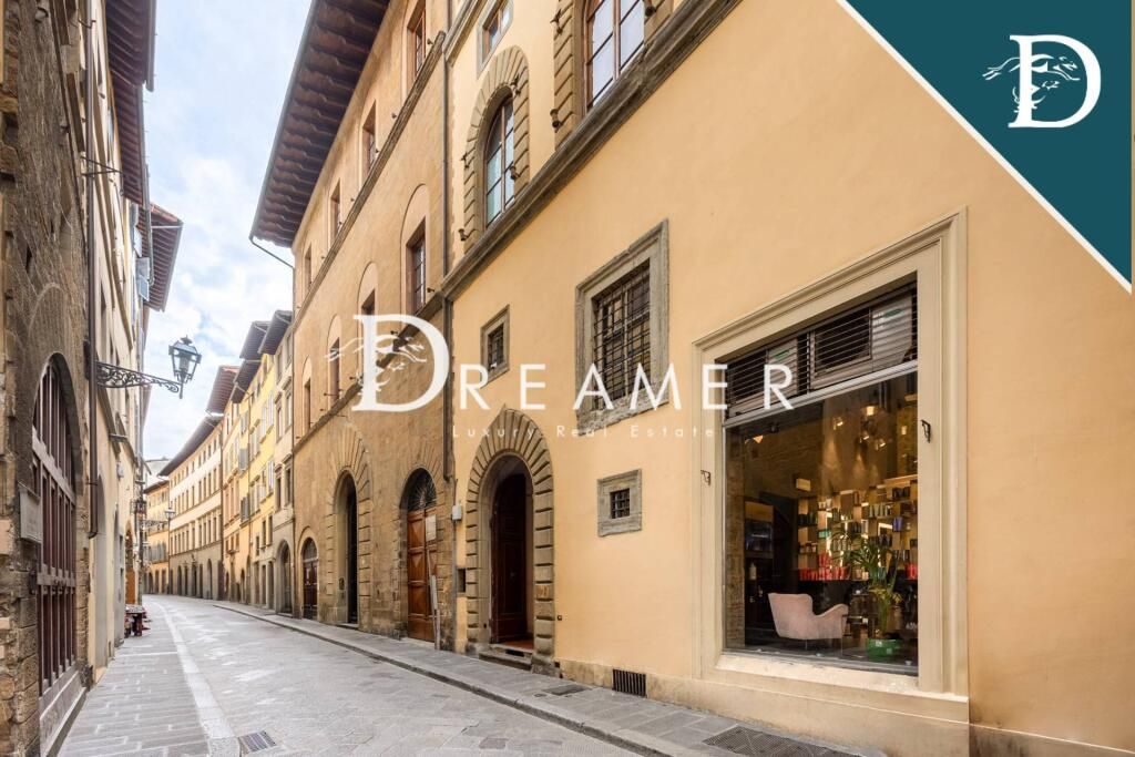 Апартаменты во Флоренции, Италия, 167.21 м² - фото 1