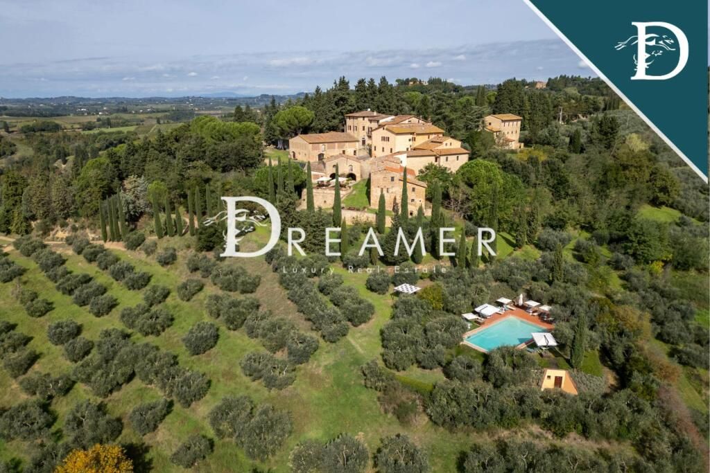Дом Barberino Tavarnelle, Италия, 4 598.76 м² - фото 1