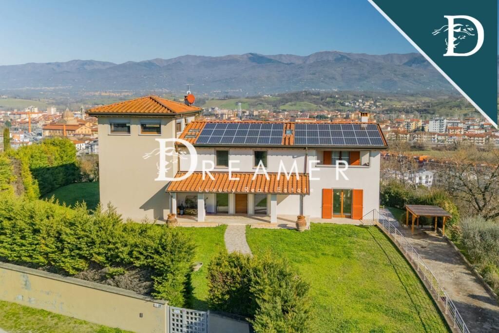 Вилла San Giovanni Valdarno, Италия, 470.49 м² - фото 1