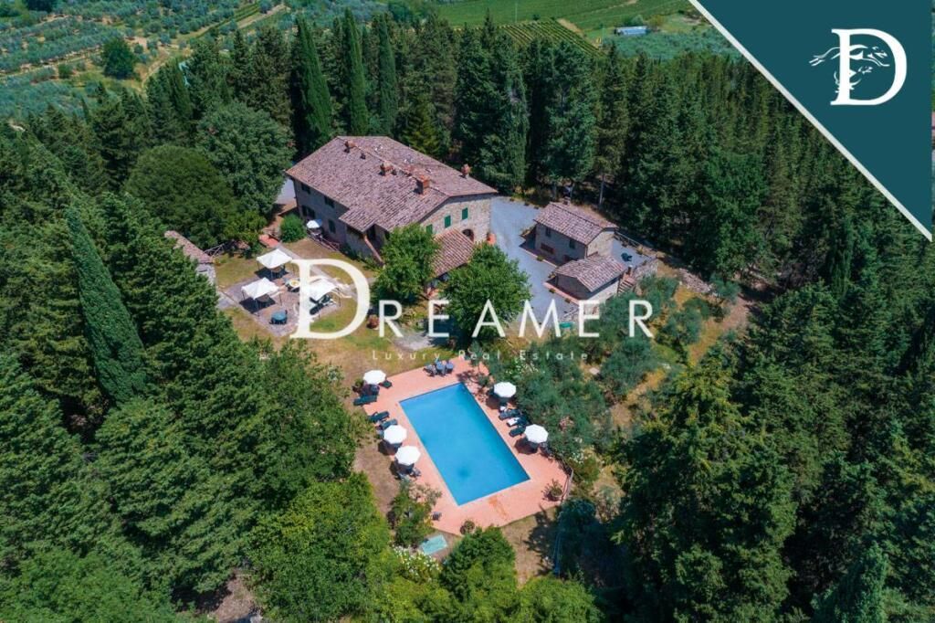 Вилла в Греве-ин-Кьянти, Италия, 830.86 м² - фото 1