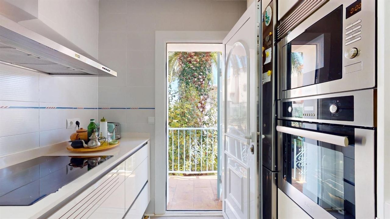 Квартира в Калонже, Испания, 220 м² - фото 11