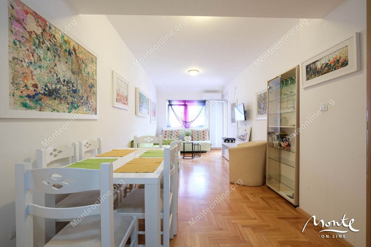 Квартира в Будве, Черногория, 44 м² - фото 1