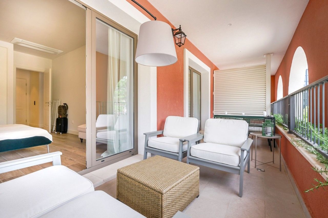 Коммерческая недвижимость в Радовичах, Черногория, 70 м² - фото 4