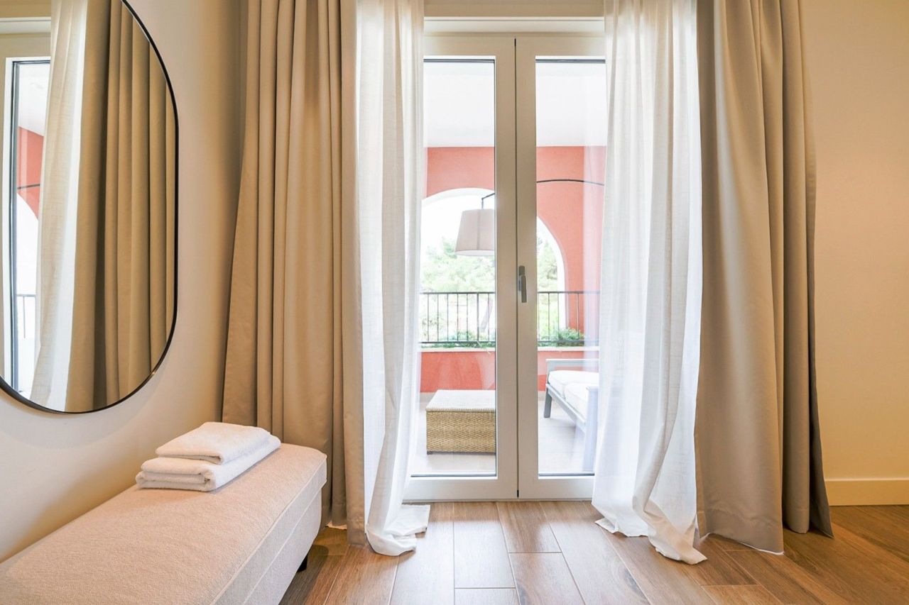 Коммерческая недвижимость в Радовичах, Черногория, 70 м² - фото 6