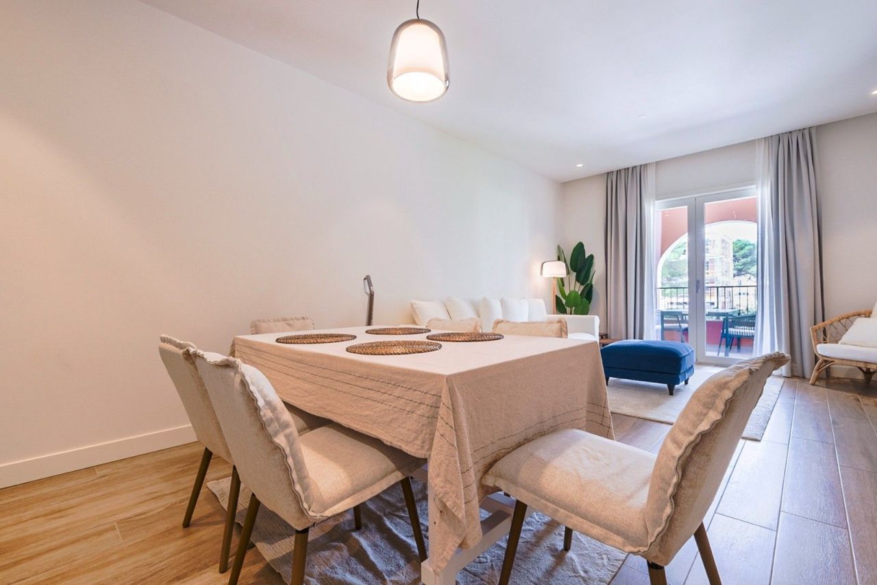 Коммерческая недвижимость в Радовичах, Черногория, 70 м² - фото 14