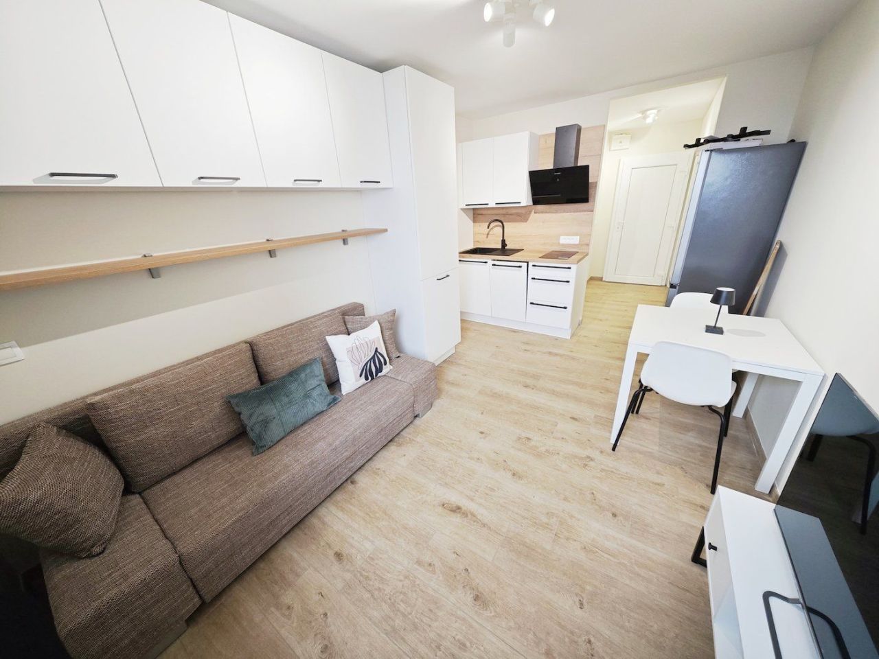 Студия в Любляне, Словения, 19 м² - фото 1