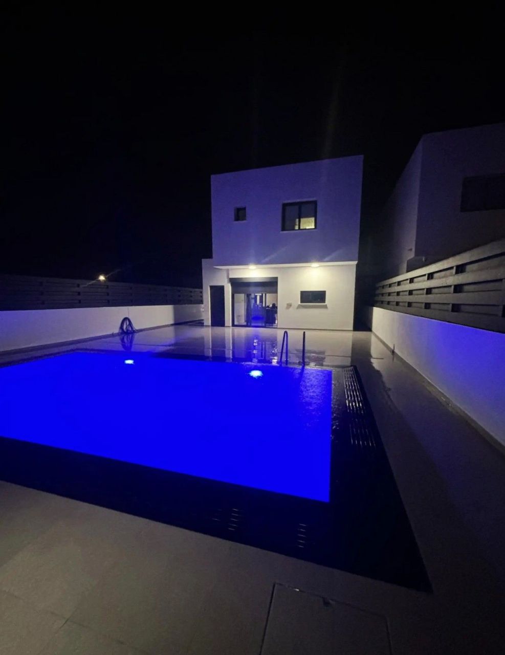 Вилла в Ларнаке, Кипр, 330 м² - фото 1