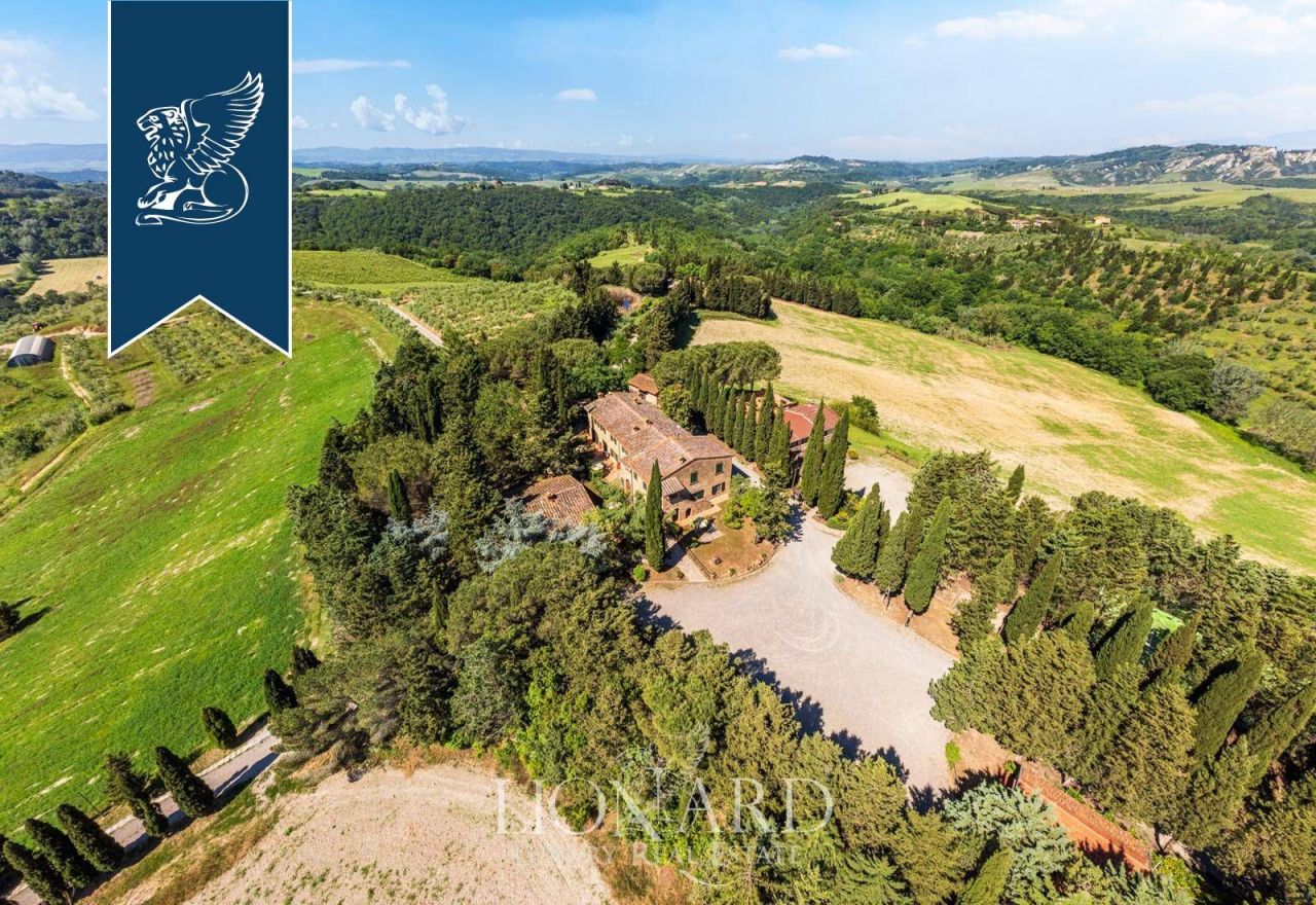 Ферма во Флоренции, Италия, 2 100 м² - фото 2