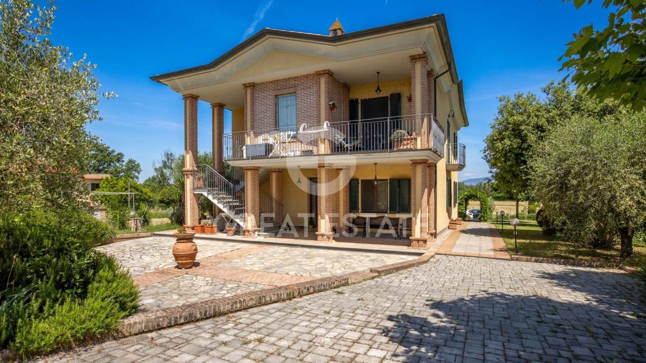 Вилла в Кастильоне-дель-Лаго, Италия, 300 м² - фото 1