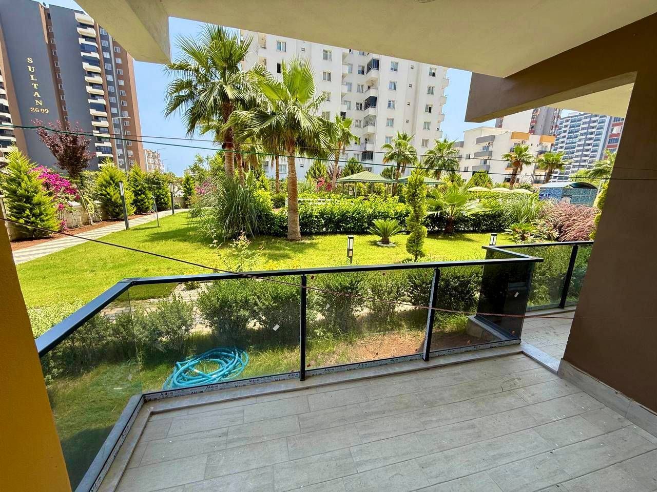 Квартира в Мерсине, Турция, 80 м² - фото 1