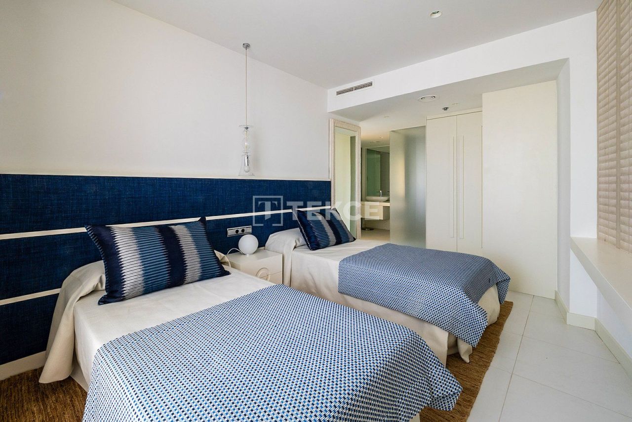 Апартаменты в Барселоне, Испания, 183 м² - фото 15