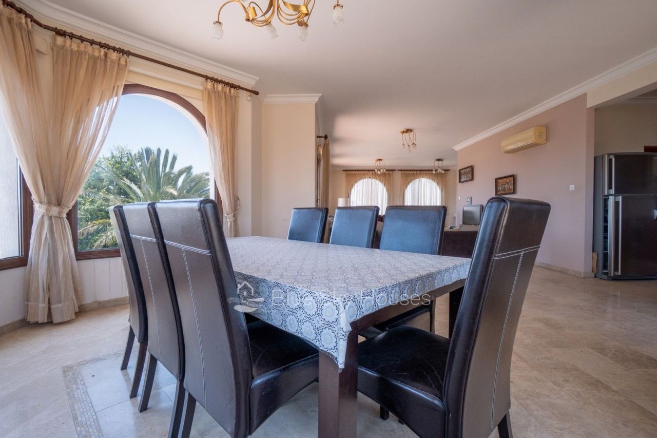 Вилла в Лимасоле, Кипр, 300 м² - фото 16