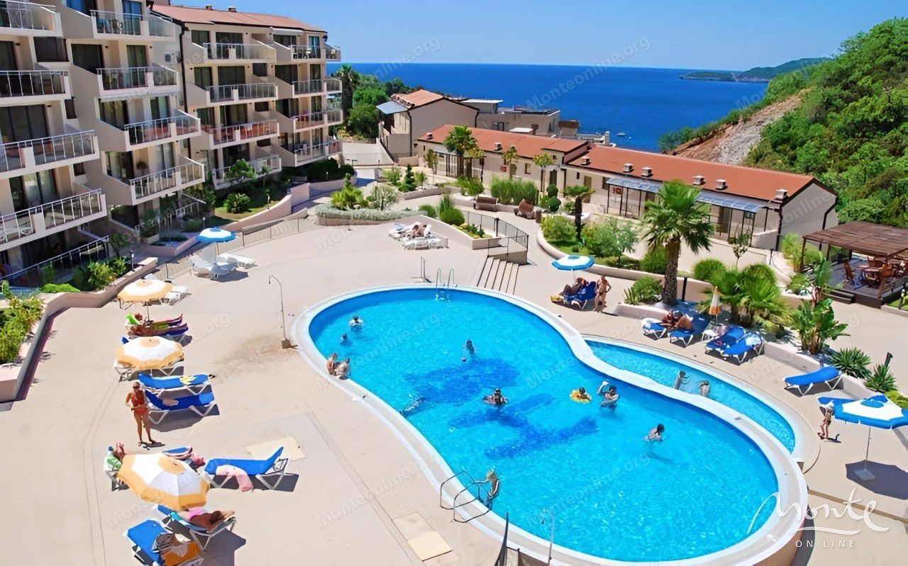 Квартира в Будве, Черногория, 47 м² - фото 1