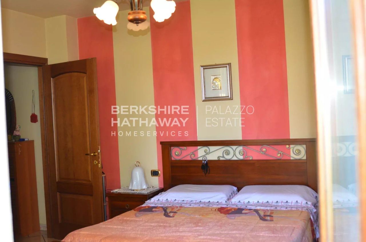 Вилла в Новаре, Италия, 319 м² - фото 11