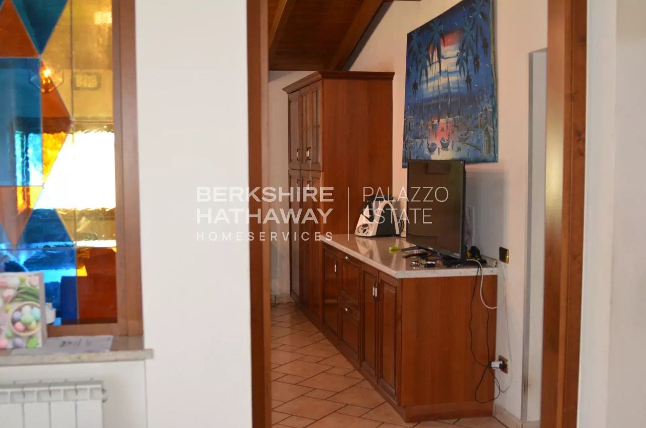 Вилла в Новаре, Италия, 319 м² - фото 9