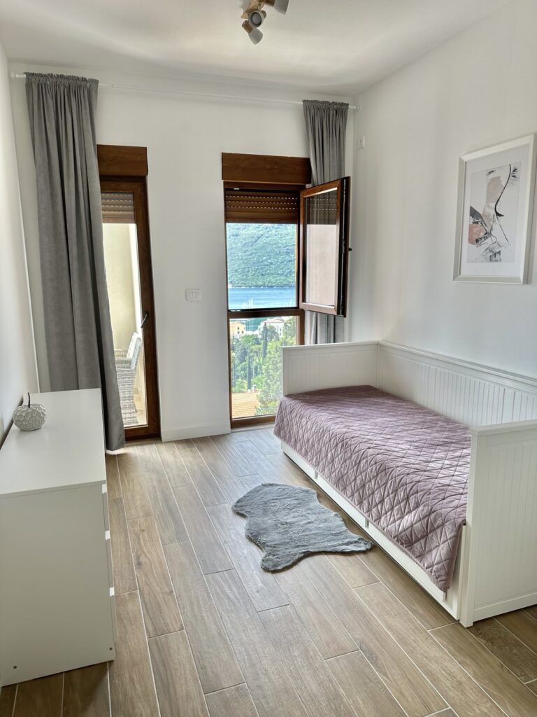Квартира в Кумборе, Черногория, 50 м² - фото 1